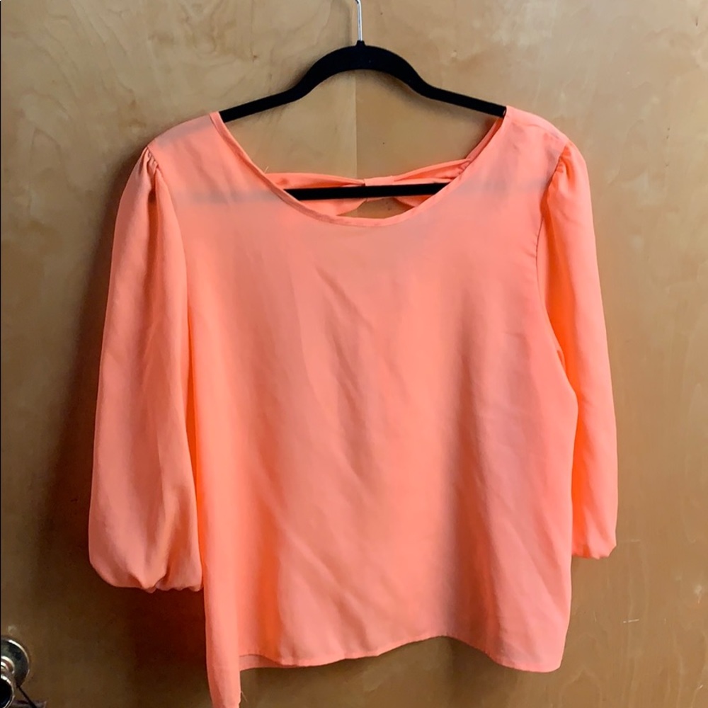 Neon‎ orange top